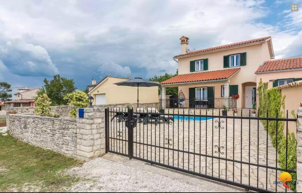 Villa Grguci Kanfanar Dış mekan fotoğraf